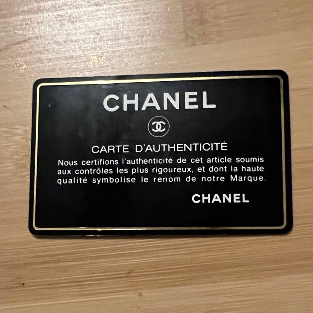 CHANEL Black Leather Compact Wallet with Gold Button - Picture 8 of 9